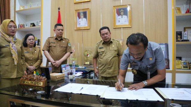 Pemko Pematangsiantar dan Kanwil Kemenkumham Sumut Tandatangani Kerjasama Pelayanan dan Pembangunan Hukum di Daerah